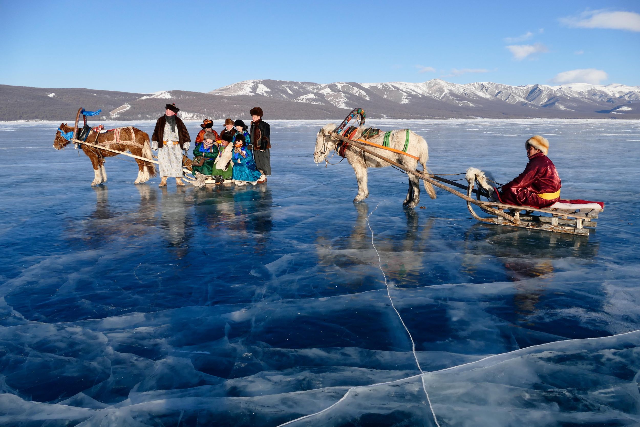 Festival cdes glaces sur le lac Khovsgol, costumes Mongol.